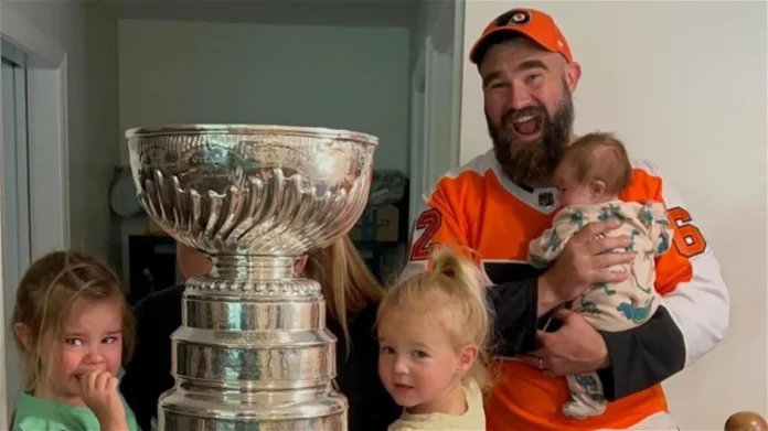 After Going Viral for Doing Almost Nothing During Delivery, Eagles Captain Jason Kelce Really “Lucked Out” When Comes to Baby Kelce’s Dad Like Habit