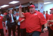 OMG!! Chiefs Head Coach Andy Reid, Travis Kelce & Patrick Mahomes Break Out Wild Dance Moves as They Celebrate Chiefs’ Win Over Colts…SEE PHOTOS